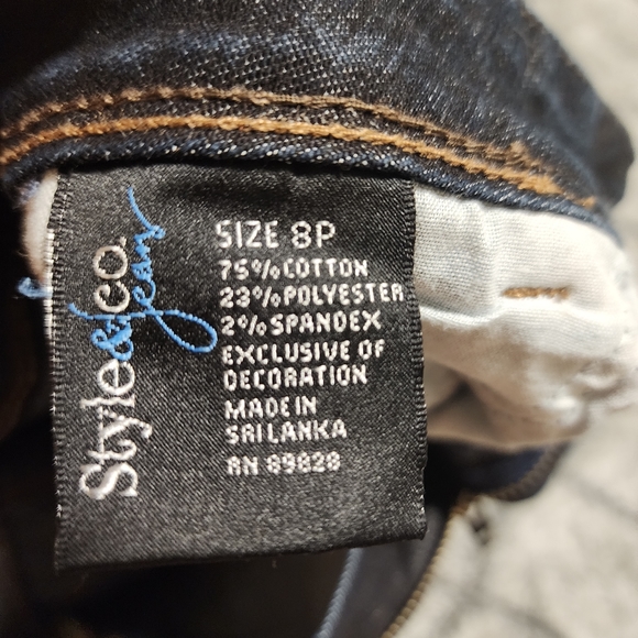 Style & Co. Dark Jeans 8P - Picture 3 of 7